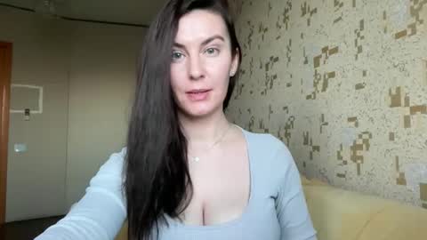 Snapshot of katalinaqe chatting on February 3, 6:40 am KatalinaQE online show from February 3, 6:40 am