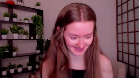 Snapshot of kate_cuddle chatting on October 9, 3:04 am Kate online show from October 9, 3:04 am