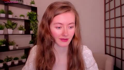 Snapshot of kate_cuddle chatting on October 22, 2:45 am Kate online show from October 22, 2:45 am