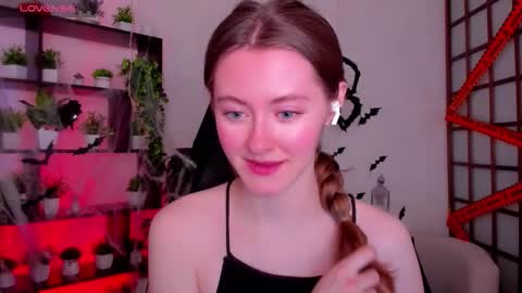 Snapshot of kate_cuddle chatting on October 29, 2:47 am Kate online show from October 29, 2:47 am