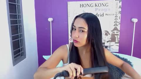 Snapshot of kate_hewson chatting on March 4, 12:11 pm KATE online show from March 4, 12:11 pm