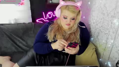 Snapshot of kate_jenny_ chatting on February 11, 9:53 am Katarina online show from February 11, 9:53 am