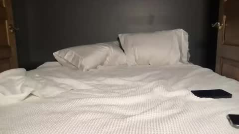 Snapshot of kate_legendofficial chatting on October 23, 4:45 am Kate Legend online show from October 23, 4:45 am