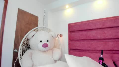 Snapshot of kate_lua chatting on May 10, 3:17 pm kate lua online show from May 10, 3:17 pm