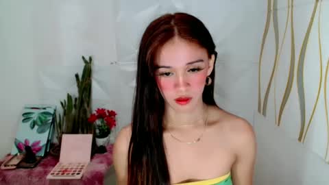 Snapshot of kate_romance chatting on December 25, 5:26 am Kate online show from December 25, 5:26 am