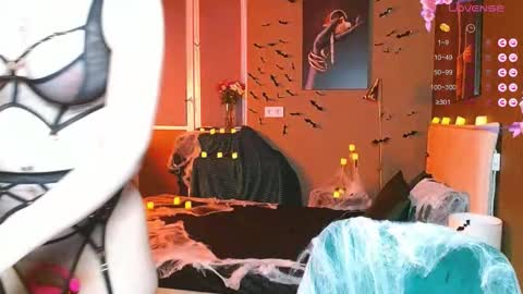 Snapshot of kate_space chatting on October 30, 7:58 pm Therapist online show from October 30, 7:58 pm