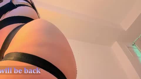 Snapshot of katee_bloss chatting on July 21, 11:12 am Nice to meet you online show from July 21, 11:12 am