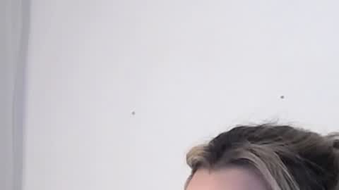 Snapshot of katejolie chatting on January 14, 4:04 am Help me with rate thanks online show from January 14, 4:04 am