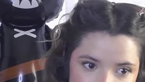 Snapshot of katejolie chatting on October 6, 5:10 pm Help me with rate thanks online show from October 6, 5:10 pm