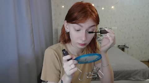 Snapshot of katekalen chatting on January 4, 7:45 am Kate Bunny online show from January 4, 7:45 am