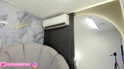 Im Katherine but call me Kate  online show from February 12, 12:12 pm