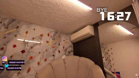 Im Katherine but call me Kate  online show from November 27, 12:18 pm