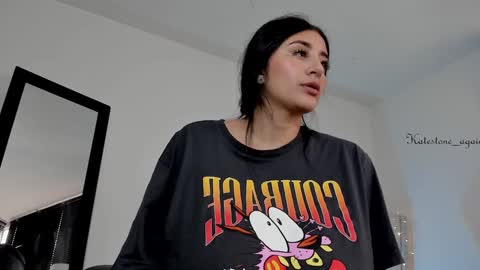Snapshot of katestone_again chatting on January 28, 7:53 pm love meeee online show from January 28, 7:53 pm