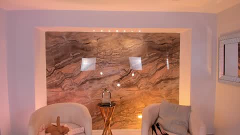 K A T E  online show from February 6, 5:09 pm