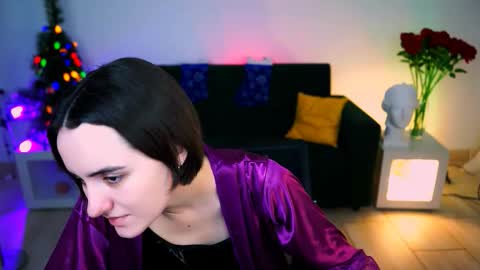 katewillows online show from January 16, 4:27 am