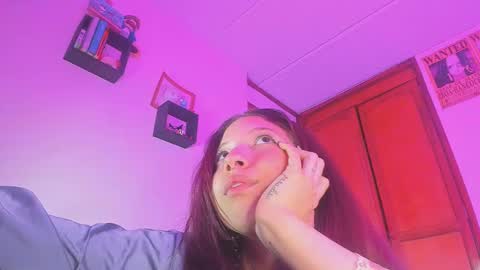 Snapshot of kathc_19 chatting on January 4, 7:55 am Katerine online show from January 4, 7:55 am