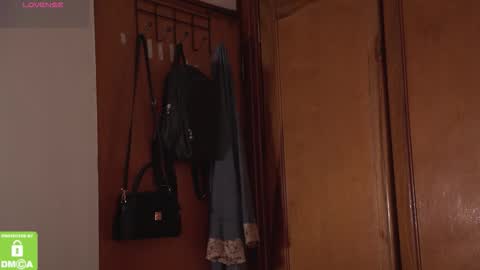 Snapshot of kathc_19 chatting on September 17, 2:57 am Katerine online show from September 17, 2:57 am