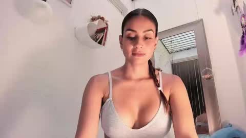 Snapshot of kathe_vergara chatting on December 23, 4:17 pm kathe online show from December 23, 4:17 pm