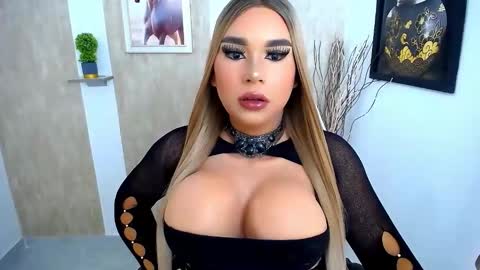 Snapshot of katherine_bigcock24 chatting on September 18, 12:29 pm KATHERINE online show from September 18, 12:29 pm