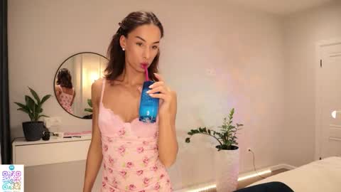 katherinepinke online show from March 1, 5:59 pm