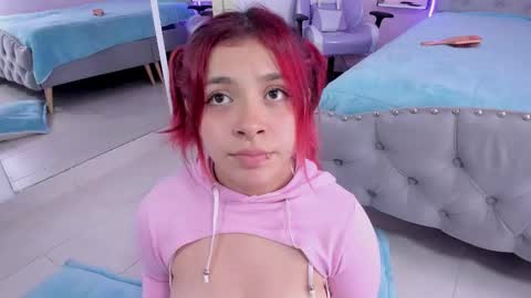 Snapshot of kathia_saenz chatting on February 28, 7:05 am Kathia  online show from February 28, 7:05 am