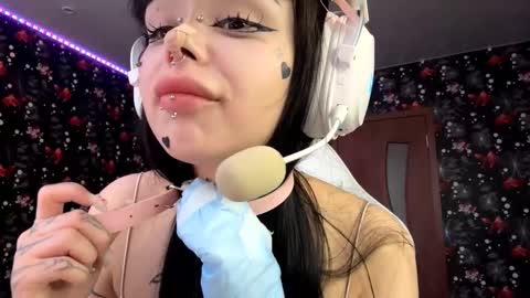 Luna online show from March 22, 3:26 pm