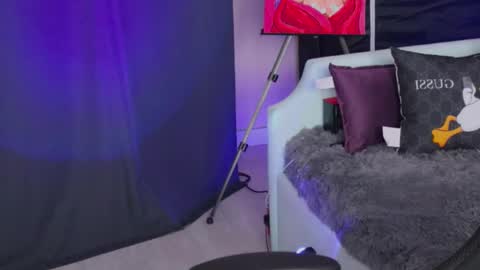 kathleen_frost online show from December 4, 8:12 am