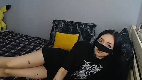 KathrineBerry online show from January 3, 4:33 am