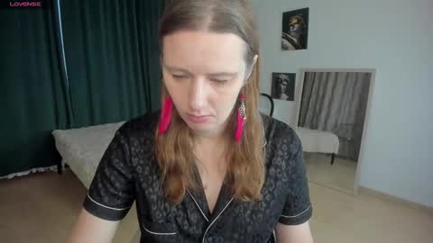 Snapshot of kathrinemeyer chatting on November 20, 2:34 am Kathrine online show from November 20, 2:34 am