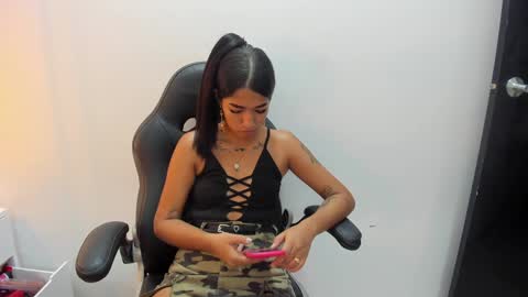 Snapshot of kathy_naughty1 chatting on January 10, 12:04 pm Khaty online show from January 10, 12:04 pm