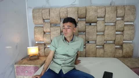 Kaht y Aiden online show from January 12, 7:41 pm