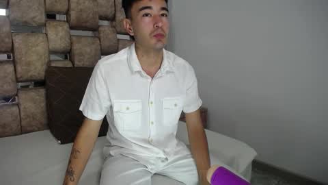 Kaht y Aiden online show from February 13, 7:43 pm