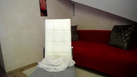 Kathy online show from November 12, 4:18 pm