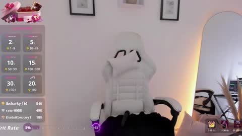 Snapshot of katia_sex25 chatting on December 22, 10:18 pm Katia online show from December 22, 10:18 pm