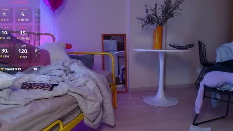 Snapshot of katie_deville chatting on March 9, 1:26 pm Katie Deville online show from March 9, 1:26 pm