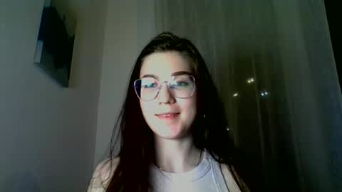 katie_foxi online show from January 27, 12:01 am