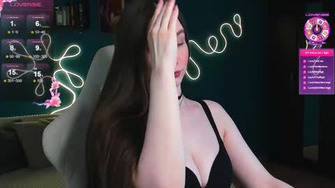 Snapshot of katie_taylorr chatting on September 18, 10:45 pm Katie online show from September 18, 10:45 pm