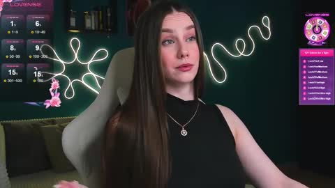 Snapshot of katie_taylorr chatting on October 15, 10:32 pm Katie online show from October 15, 10:32 pm