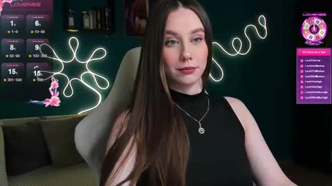 Snapshot of katie_taylorr chatting on October 17, 10:23 pm Katie online show from October 17, 10:23 pm