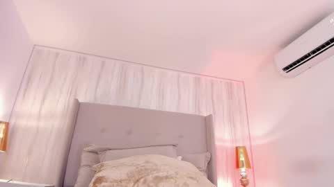 Katie online show from February 15, 2:22 pm