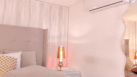 Katie online show from February 19, 8:20 pm