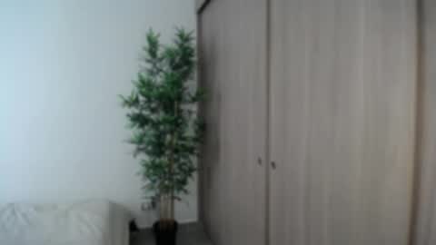 Snapshot of katiejane_ chatting on December 18, 3:00 pm Katie Jane online show from December 18, 3:00 pm