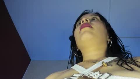 Snapshot of katiie_m chatting on February 11, 11:26 am Katie online show from February 11, 11:26 am