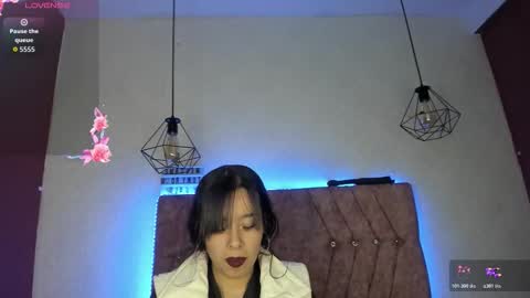 Snapshot of katiie_m chatting on March 3, 12:39 am Katie online show from March 3, 12:39 am