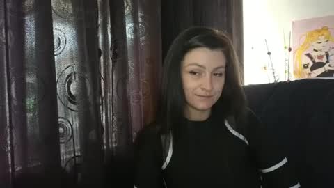 Snapshot of katlopez19 chatting on October 1, 4:35 pm katalina online show from October 1, 4:35 pm