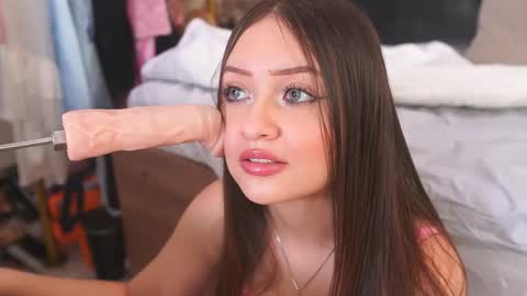 K A T L Y N  online show from November 15, 6:48 pm