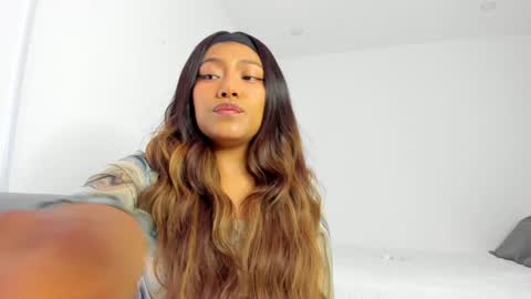 Snapshot of katnees_correa chatting on December 17, 7:07 am Follow me on instagram and twitter as correaktnees online show from December 17, 7:07 am