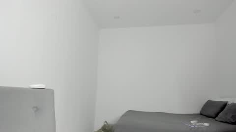 Snapshot of katnees_correa chatting on January 7, 6:59 am Follow me on instagram and twitter as correaktnees online show from January 7, 6:59 am