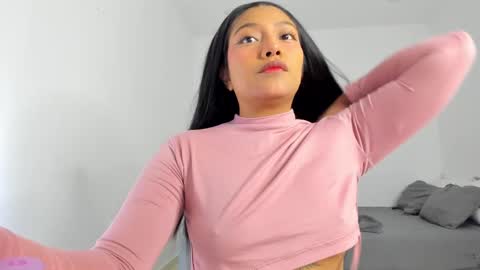 Snapshot of katnees_correa chatting on March 9, 7:34 am Follow me on instagram and twitter as correaktnees online show from March 9, 7:34 am