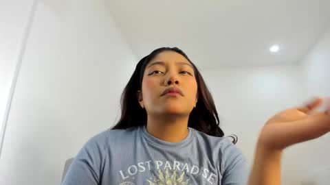 Snapshot of katnees_correa chatting on October 10, 6:45 am Follow me on instagram and twitter as correaktnees online show from October 10, 6:45 am